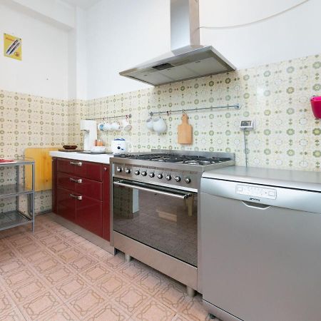 Flaminia Bright & Roomy Apartment Pesaro Esterno foto